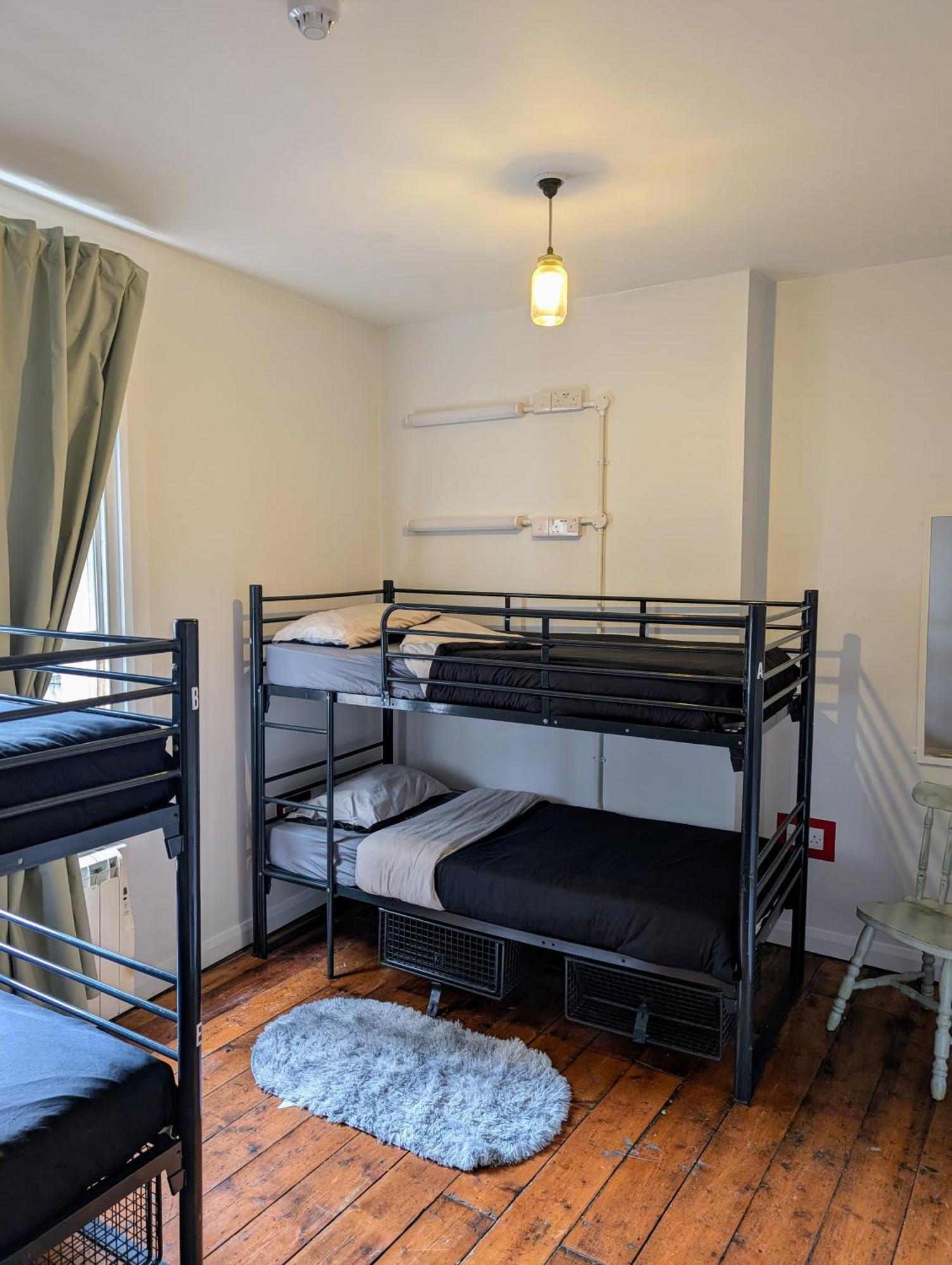 Bunkhouse Hostel Cardiff Exterior photo